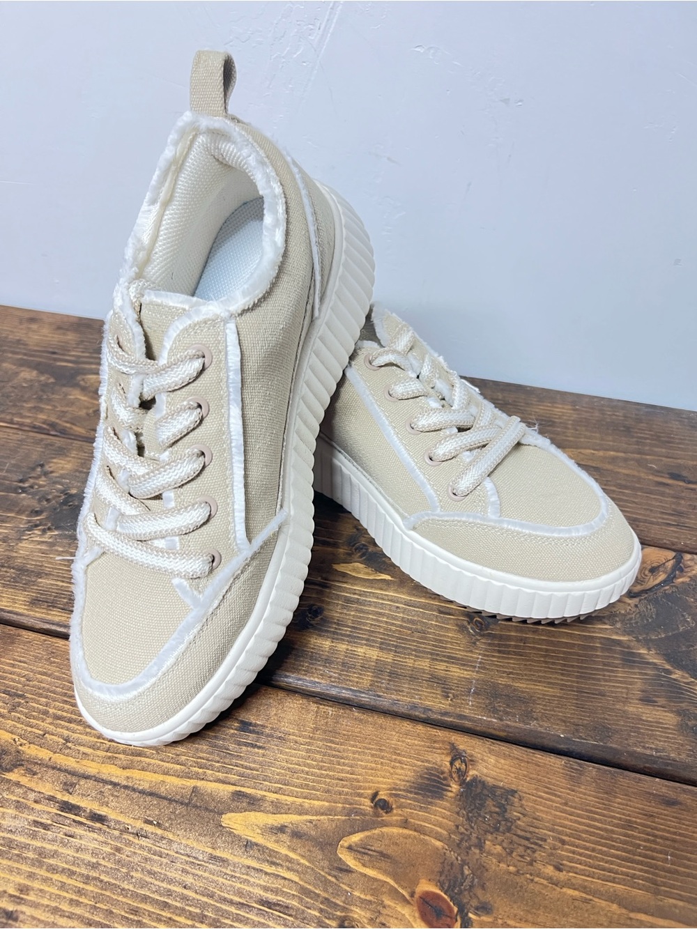 DREAM PAIRS
[Kay] Denim Star Patchwork Platform Fashion Sneakers